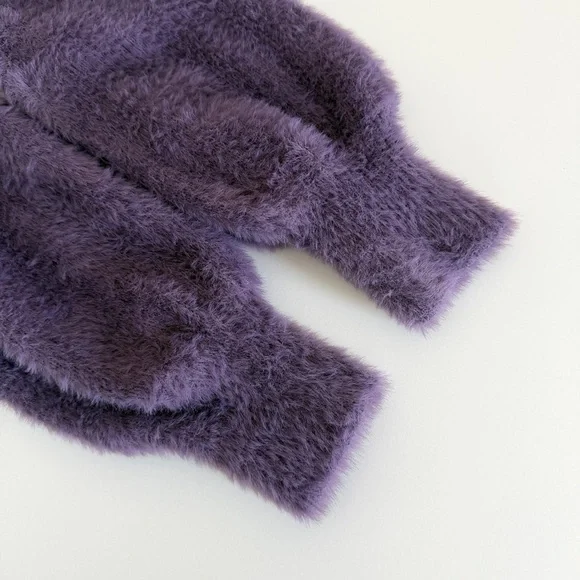 Aritzia Sunday Best Kitten V-neck Sweater - Picture 8 of 9